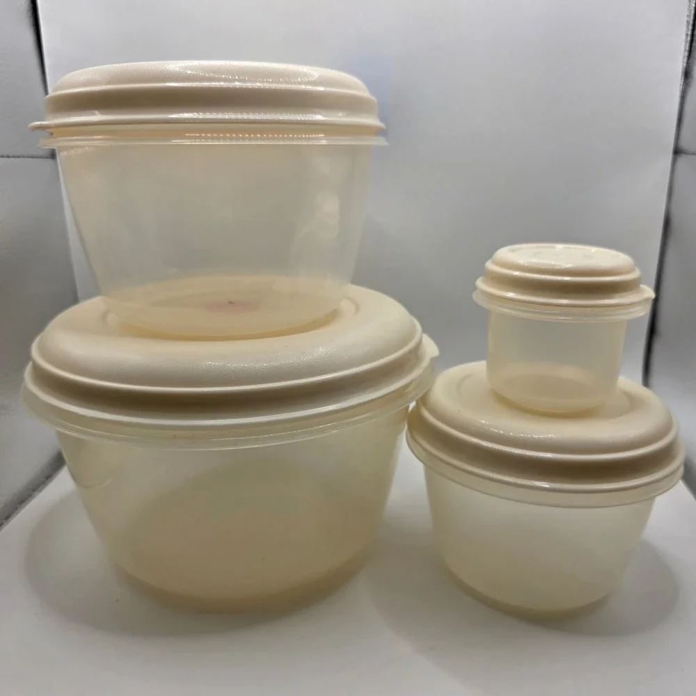 Vintage Rubbermaid Servin Saver‎ Almond Food Storage Containers Set 4 6-0.5 Cup